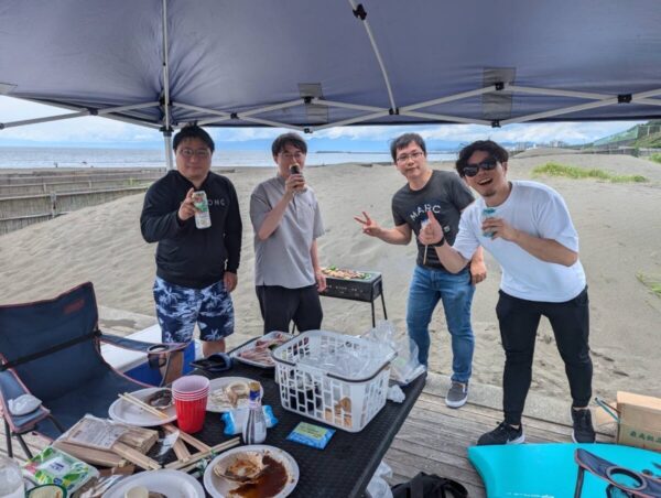 仲間と楽しくBBQ